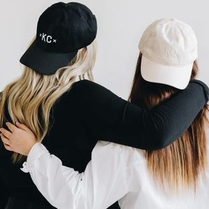 NWOT Made Mobb Kansas City Adjustable Hat in Cream